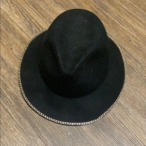Fedora hat w/chains